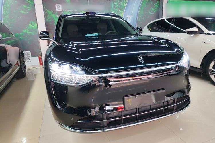 Used Hima AITO M9 2025 Extended-Range Ultra Version 52 kWh 6-Seater Front Right 45 Deg
