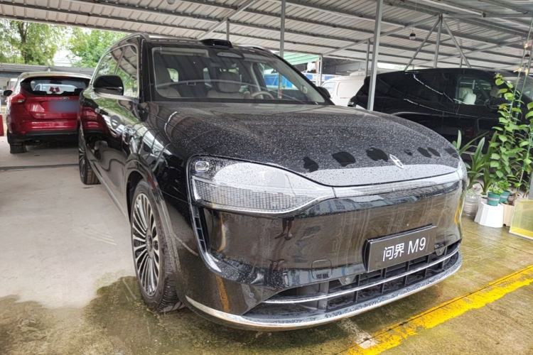 Used Hima AITO M9 2025 Extended-Range Ultra Version 52 kWh 5-Seater Edition Front Right 45 Deg