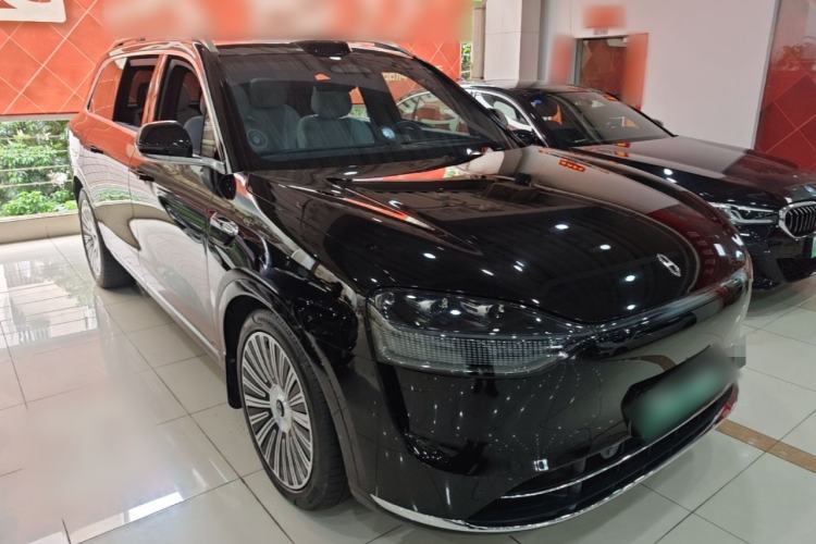 Used Hima AITO M9 2025 Extended-Range Ultra Version 52 kWh 6-Seater Front Right 45 Deg
