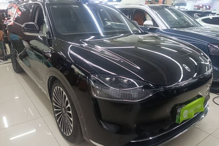 Used Hima AITO M9 2025 Extended-Range Ultra Version 52 kWh 6-Seater Front Right 45 Deg