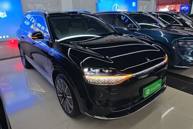 Used Hima AITO M9 2025 Extended-Range Ultra Version 52 kWh 6-Seater Front Right 45 Deg