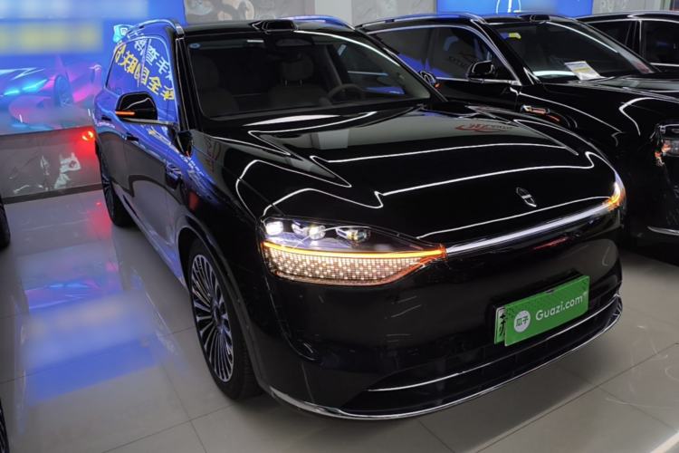 Used Hima AITO M9 2025 Extended-Range Ultra Version 52 kWh 6-Seater Front Right 45 Deg