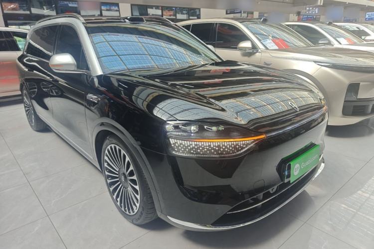 Used Hima AITO M9 2025 Extended-Range Ultra Version 52 kWh 6-Seater Front Right 45 Deg