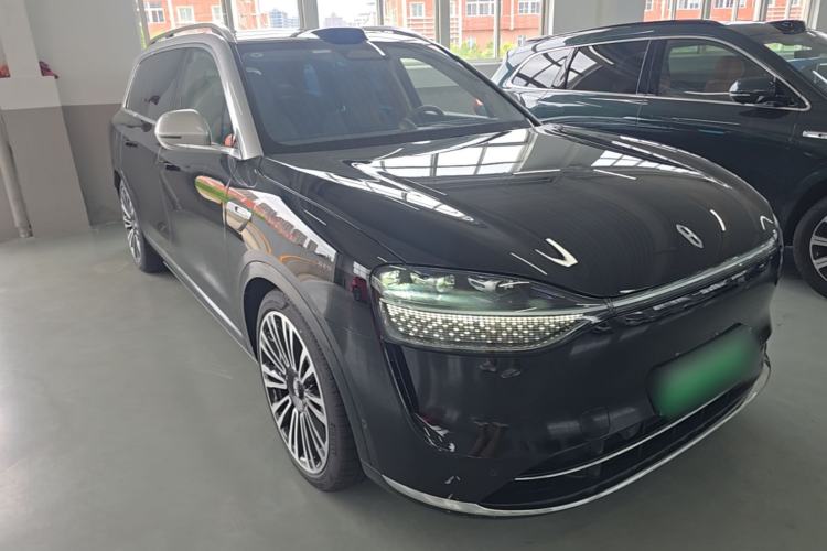 Used Hima AITO M9 2025 Extended-Range Ultra Version 52 kWh 5-Seater Edition Front Right 45 Deg
