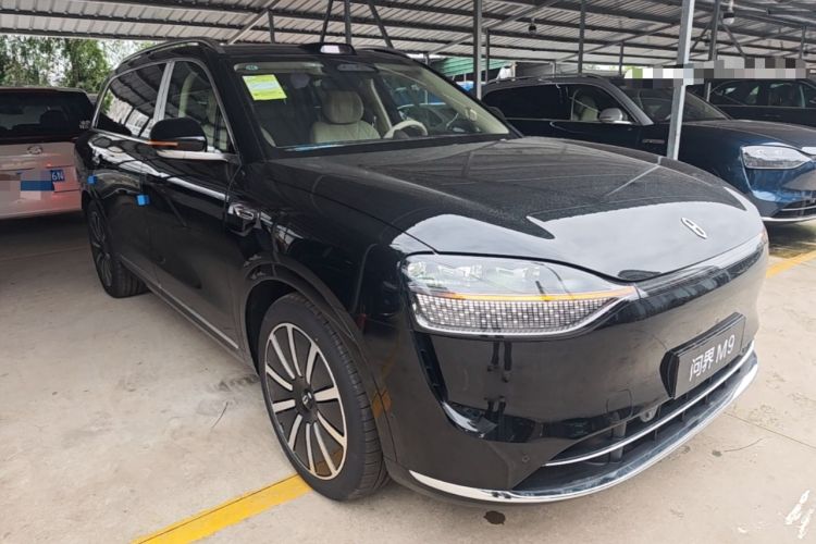 Used Hima AITO M9 2025 Model Range-Extended Ultra Edition 52kWh 6-seater (896-line LiDAR) Front Right 45 Deg