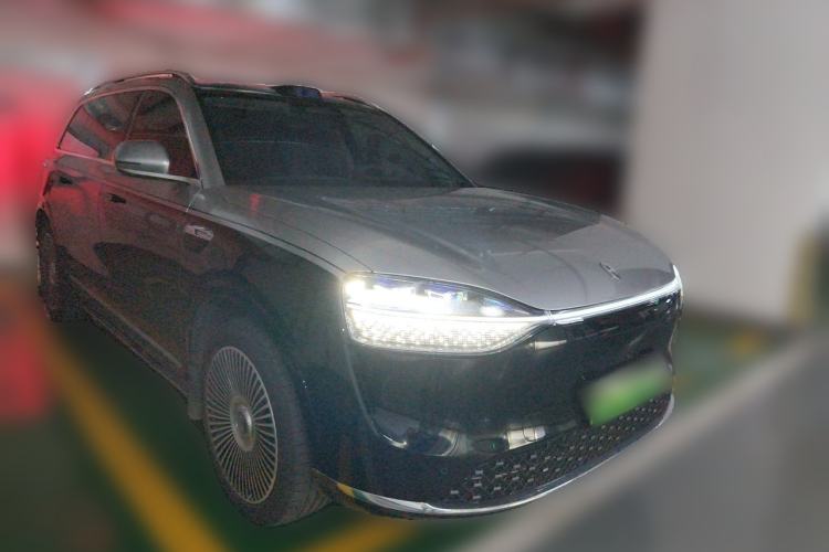 Used Hima AITO M9 2025 Extended-Range Ultra Version 52 kWh 5-Seater Edition Front Right 45 Deg