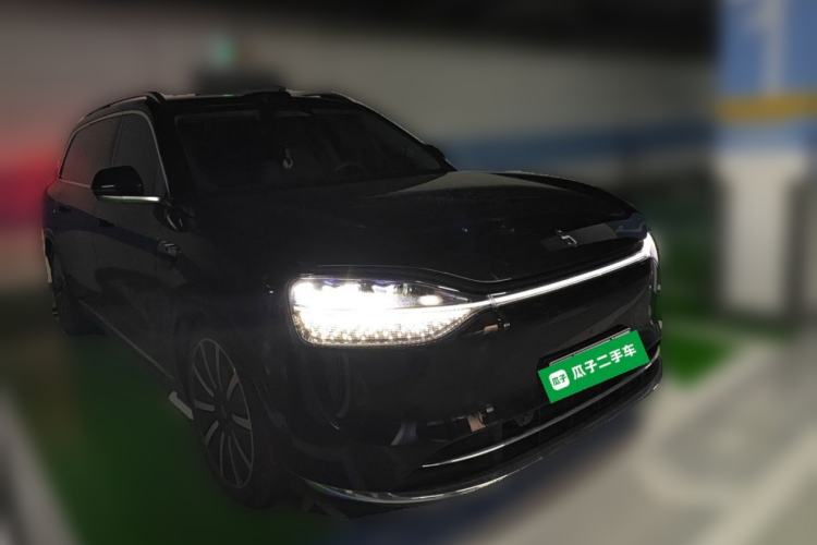 Used Hima AITO M9 2025 Extended-Range Ultra Version 52 kWh 6-Seater Front Right 45 Deg