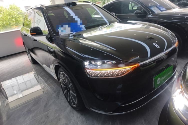 Used Hima AITO M9 2025 Extended-Range Ultra Version 52 kWh 5-Seater Edition Front Right 45 Deg