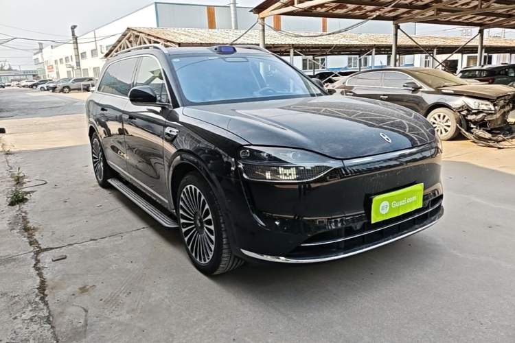 Used Hima AITO M9 2025 Extended-Range Ultra Version 52 kWh 6-Seater Front Right 45 Deg