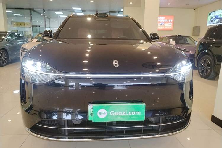 Used Hima AITO M9 2025 Extended-Range Ultra Version 52 kWh 6-Seater Front