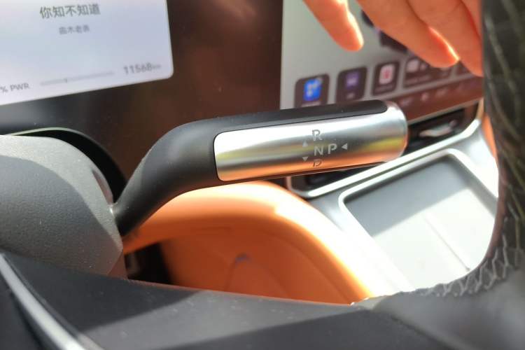 Used Hima AITO M9 2025 Extended-Range Ultra Version 52 kWh 6-Seater Gear Lever