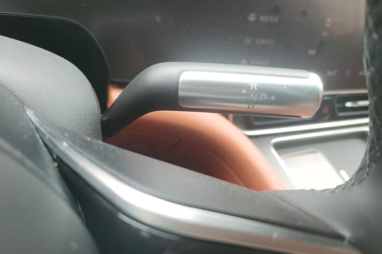 Used Hima AITO M9 2025 Extended-Range Ultra Version 52 kWh 6-Seater Gear Lever