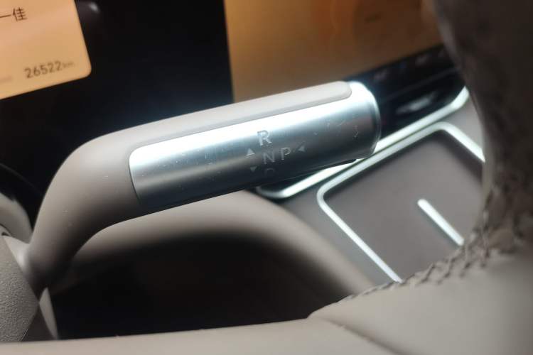 Used Hima AITO M9 2025 Extended-Range Ultra Version 52 kWh 6-Seater Gear Lever