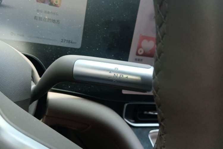 Used Hima AITO M9 2025 Extended-Range Ultra Version 52 kWh 5-Seater Edition Gear Lever
