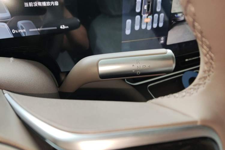 Used Hima AITO M9 2025 Model Range-Extended Ultra Edition 52kWh 6-seater (896-line LiDAR) Gear Lever