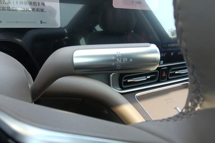 Used Hima AITO M9 2025 Extended-Range Ultra Version 52 kWh 6-Seater Gear Lever