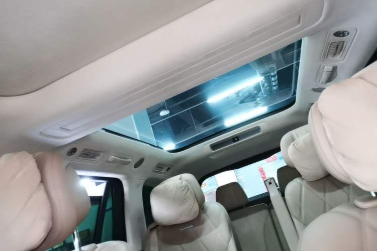 Used Hima AITO M9 2025 Extended-Range Ultra Version 52 kWh 6-Seater Headliner