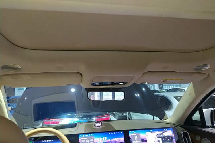 Used Hima AITO M9 2025 Extended-Range Ultra Version 52 kWh 6-Seater Headliner