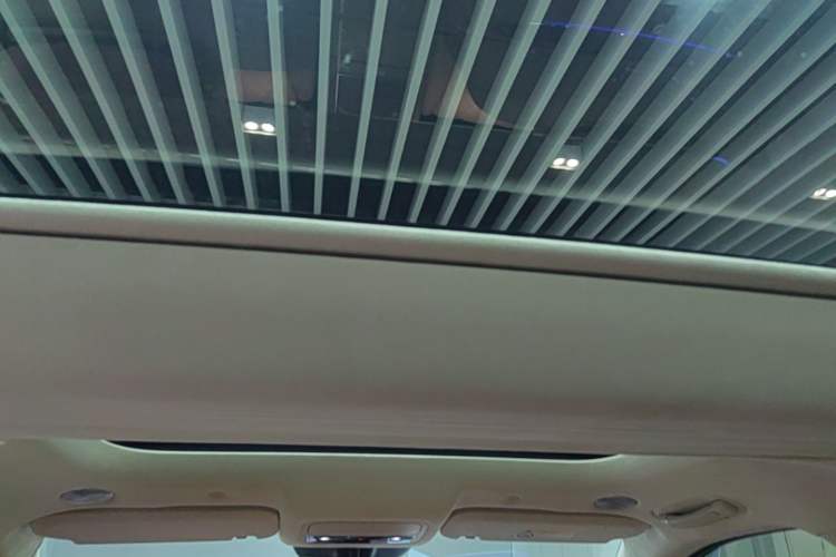 Used Hima AITO M9 2025 Extended-Range Ultra Version 52 kWh 6-Seater Headliner
