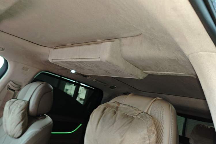 Used Hima AITO M9 2025 Extended-Range Max Version 52 kWh 6-Seater Edition Headliner