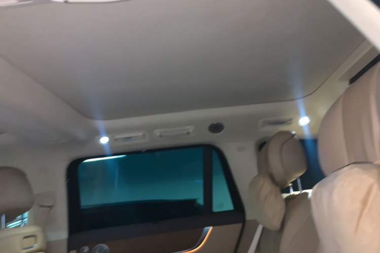Used Hima AITO M9 2025 Pure Electric Ultra Version 100 kWh 6-Seater Model Headliner