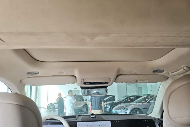 Used Hima AITO M9 2025 Model Pure Electric Ultra Edition 100kWh 6-seater (896-line LiDAR) Headliner