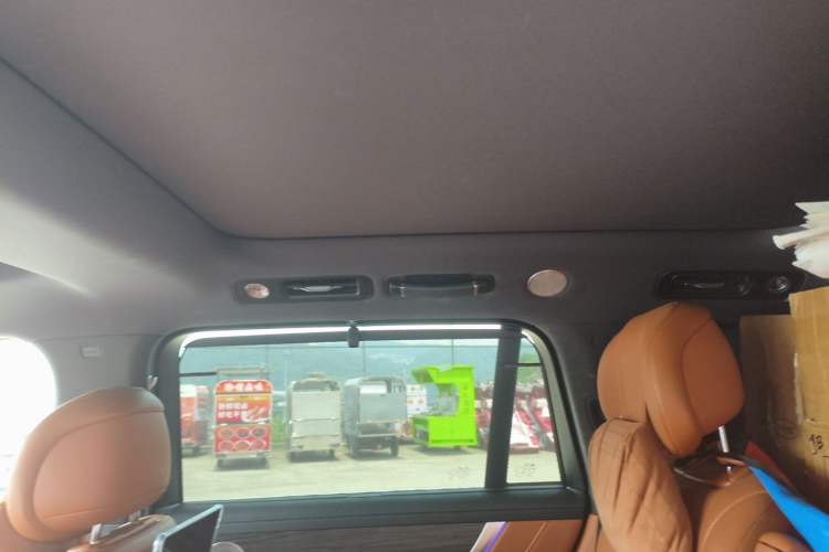 Used Hima AITO M9 2025 Extended-Range Max Version 52 kWh 6-Seater Edition Headliner