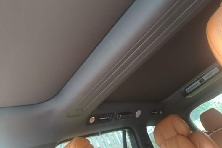 Used Hima AITO M9 2025 Extended-Range Max Version 52 kWh 6-Seater Edition Headliner