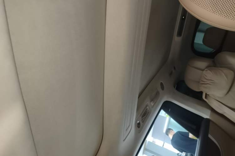 Used Hima AITO M9 2025 Extended-Range Ultra Version 52 kWh 6-Seater Headliner