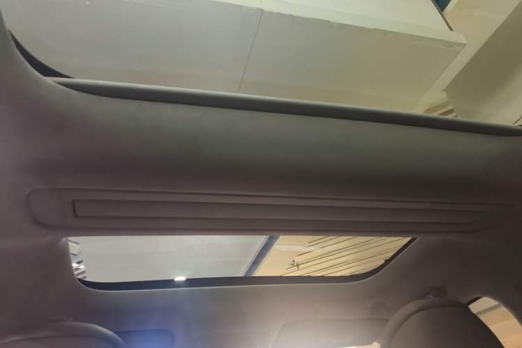 Used Hima AITO M9 2025 Extended-Range Max Version 52 kWh 5-Seater Edition Headliner