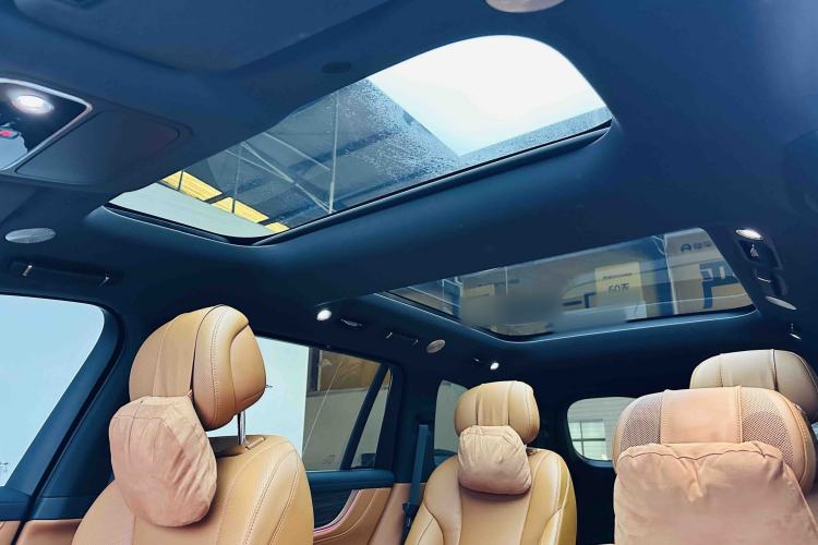 Used Hima AITO M9 2025 Extended-Range Max Version 52 kWh 6-Seater Edition Headliner