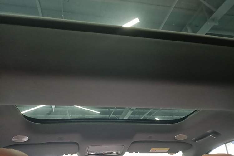 Used Hima AITO M9 2025 Extended-Range Max Version 52 kWh 6-Seater Edition Headliner