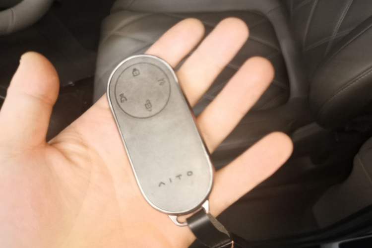 Used Hima AITO M9 2025 Extended-Range Ultra Version 52 kWh 5-Seater Edition Interior 1