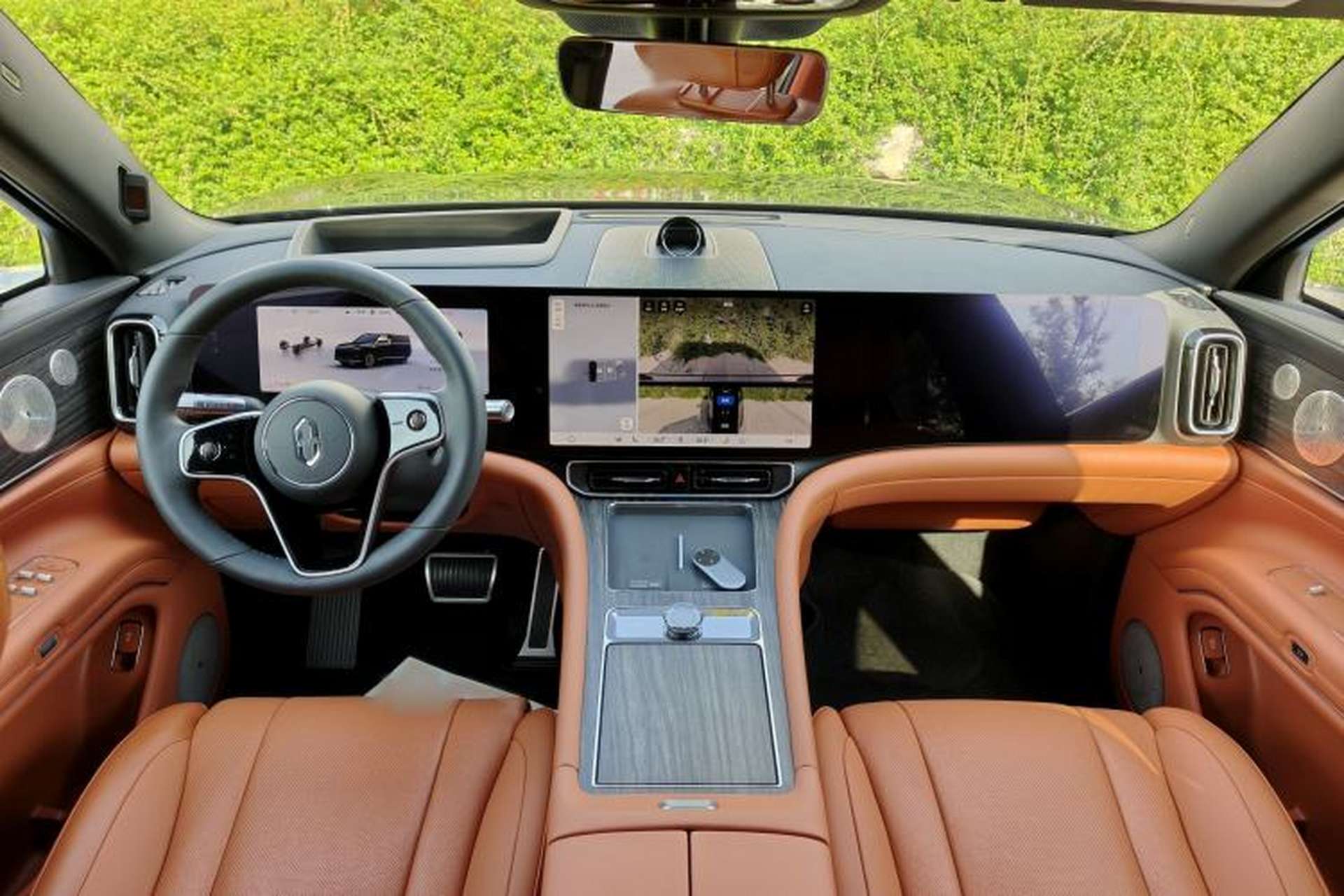 Used Hima AITO M9 2025 Extended-Range Ultra Version 52 kWh 6-Seater Interior 1