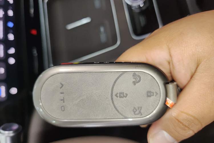 Used Hima AITO M9 2025 Extended-Range Ultra Version 52 kWh 6-Seater Interior 1