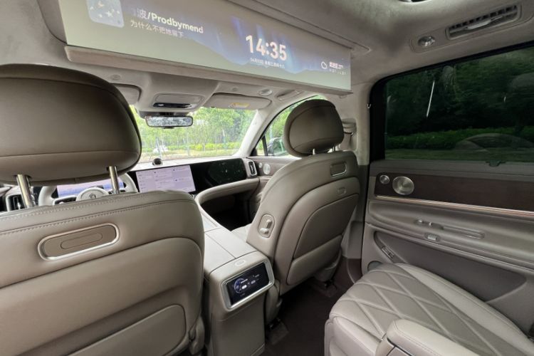 Used Hima AITO M9 2025 Extended-Range Ultra Version 52 kWh 6-Seater Interior 1