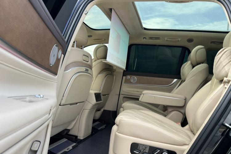 Used Hima AITO M9 2025 Extended-Range Ultra Version 52 kWh 6-Seater Interior 1