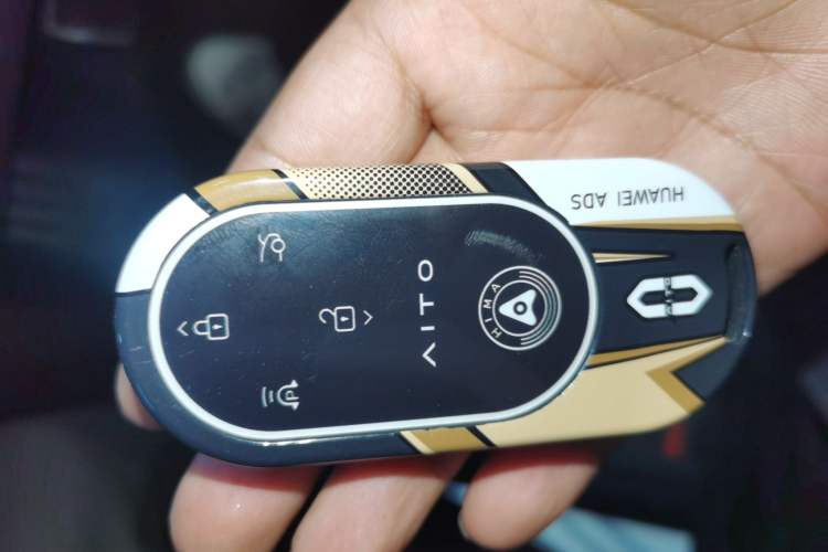 Used Hima AITO M9 2025 Extended-Range Ultra Version 52 kWh 5-Seater Edition Interior 1
