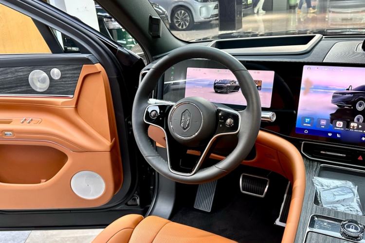 Used Hima AITO M9 2025 Extended-Range Ultra Version 52 kWh 6-Seater Interior 10