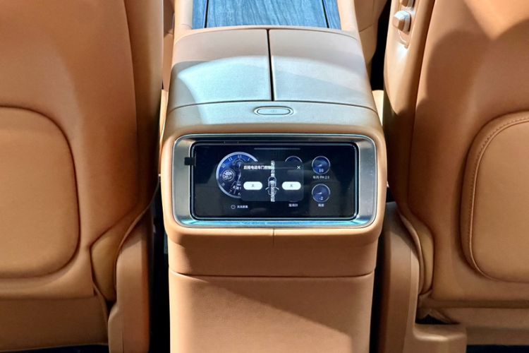 Used Hima AITO M9 2025 Extended-Range Ultra Version 52 kWh 6-Seater Interior 11