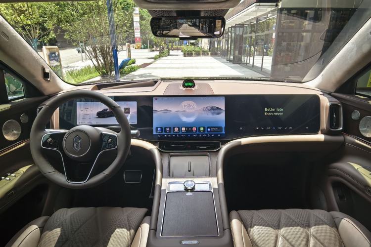 Used Hima AITO M9 2025 Extended-Range Ultra Version 52 kWh 6-Seater Interior 2