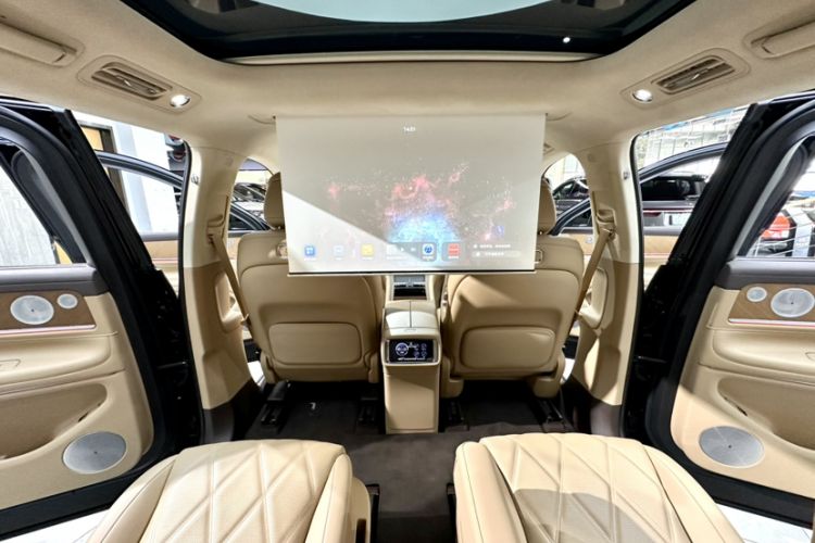 Used Hima AITO M9 2025 Extended-Range Ultra Version 52 kWh 6-Seater Interior 2