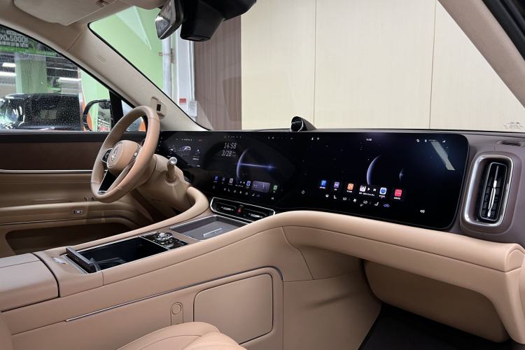 Used Hima AITO M9 2025 Extended-Range Ultra Version 52 kWh 6-Seater Interior 3