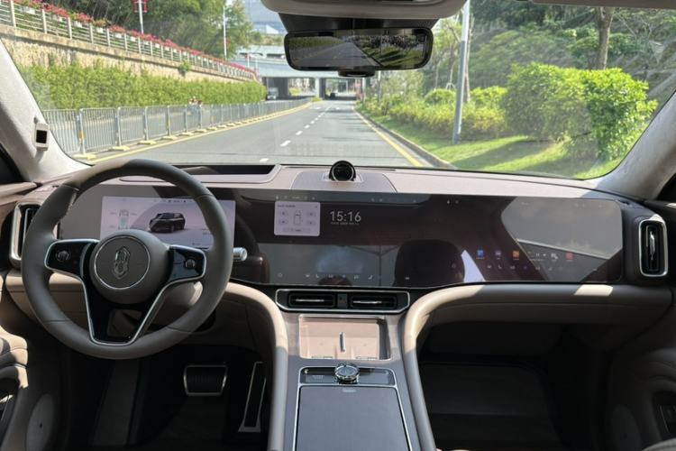 Used Hima AITO M9 2025 Extended-Range Ultra Version 52 kWh 6-Seater Interior 4