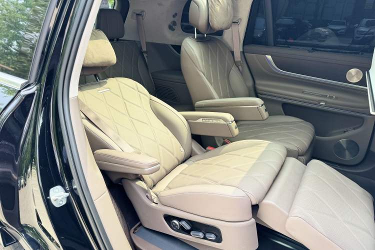 Used Hima AITO M9 2025 Extended-Range Ultra Version 52 kWh 6-Seater Interior 6