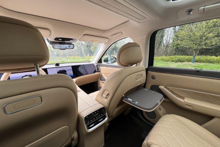 Used Hima AITO M9 2025 Extended-Range Ultra Version 52 kWh 6-Seater Interior 7