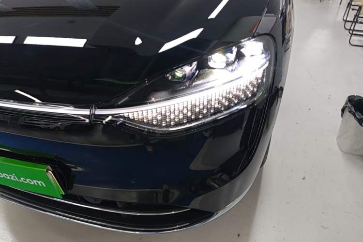 Used Hima AITO M9 2025 Extended-Range Ultra Version 52 kWh 6-Seater Left Front Headlight