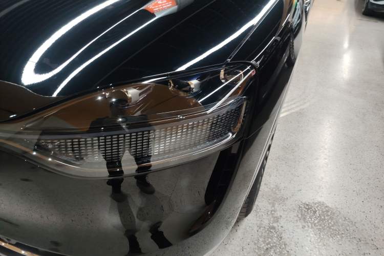 Used Hima AITO M9 2025 Extended-Range Ultra Version 52 kWh 6-Seater Left Front Headlight