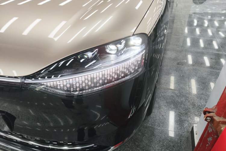 Used Hima AITO M9 2025 Extended-Range Ultra Version 52 kWh 5-Seater Edition Left Front Headlight