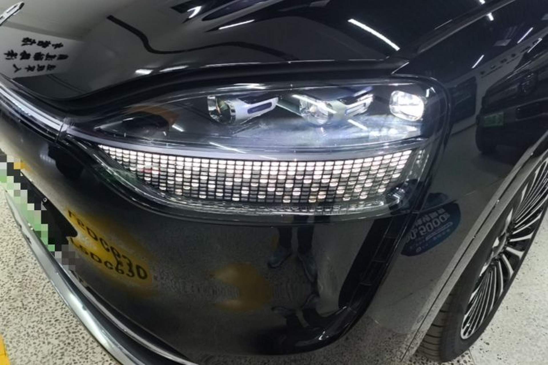 Used Hima AITO M9 2025 Extended-Range Ultra Version 52 kWh 6-Seater Left Front Headlight